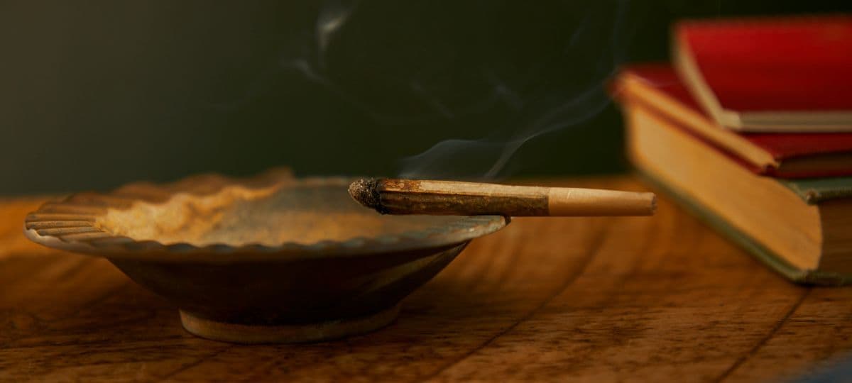 Esplorare l'Evoluzione della Cultura della Cannabis: Da Riti Segreti a Giganti Commerciali