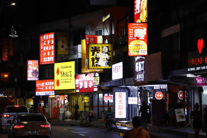 ร้านอาหารย่านห้วยขวางยืนยันรับชำระเงินเป็นเงินบาทตามกฎหมาย