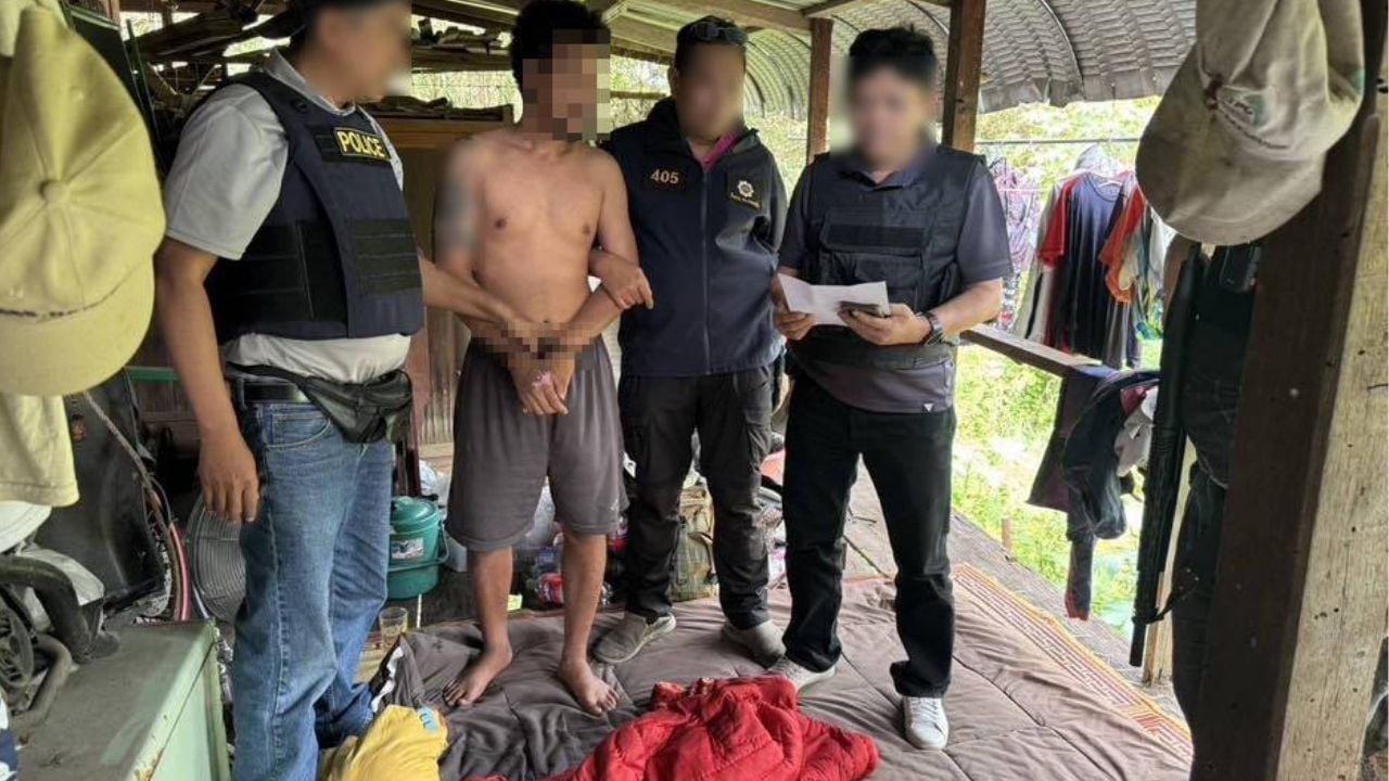 Uomo Arrestato a Bangkok per Aver Accoltellato un Tassista in Moto Durante Allucinazioni