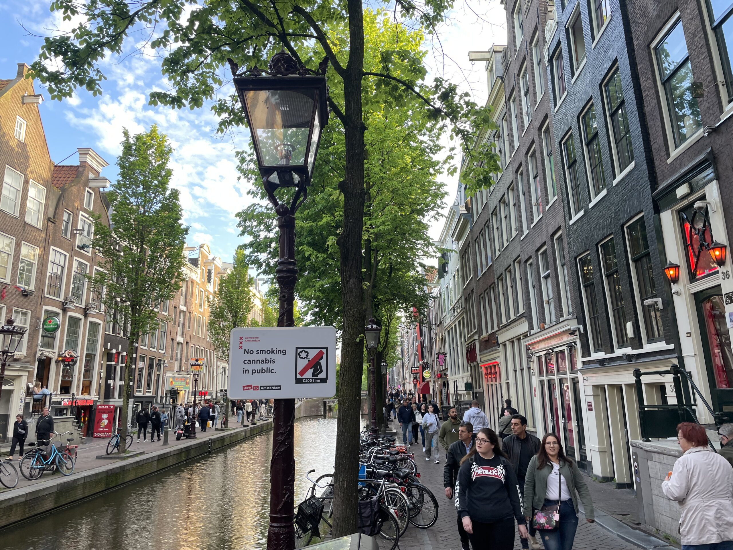 Uno studio olandese rivela che i consumatori di cannabis sono più inclini a problemi di sonno e salute mentale