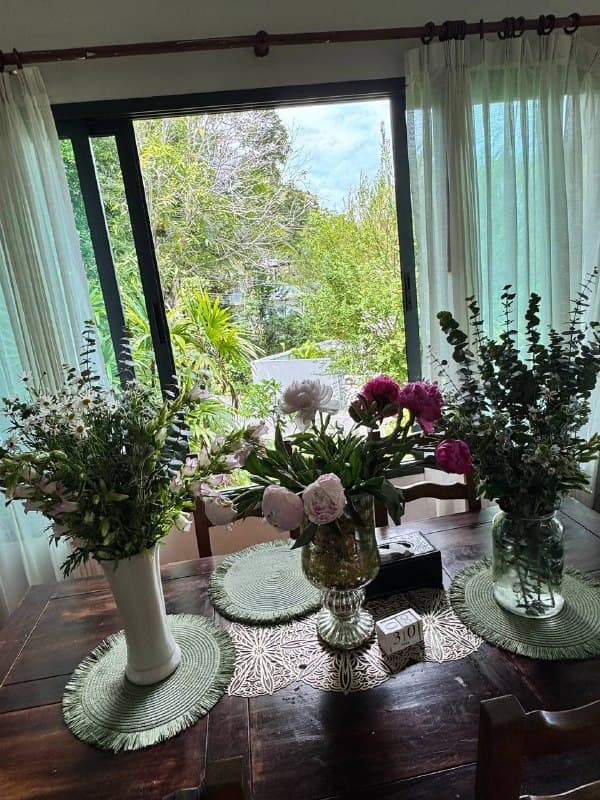 New Bangkok Florist Opens on Koh Samui with Beautiful Seasonal Bouquets