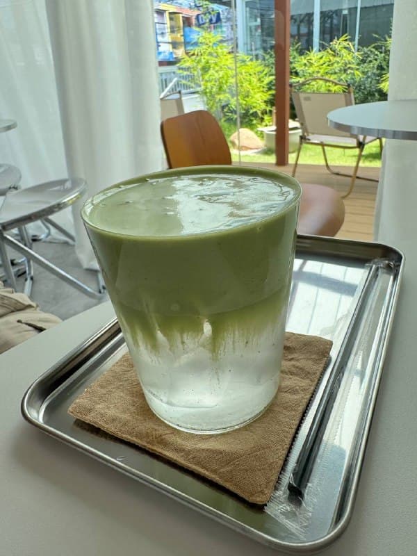 Whiteroof Cafe on Koh Samui Offers Six Matcha Varieties and Unique Preparations