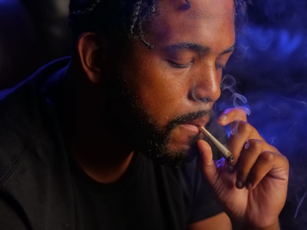 New Study Identifies Three Distinct Joint Smoking Styles and Challenges Old Lab Standards
